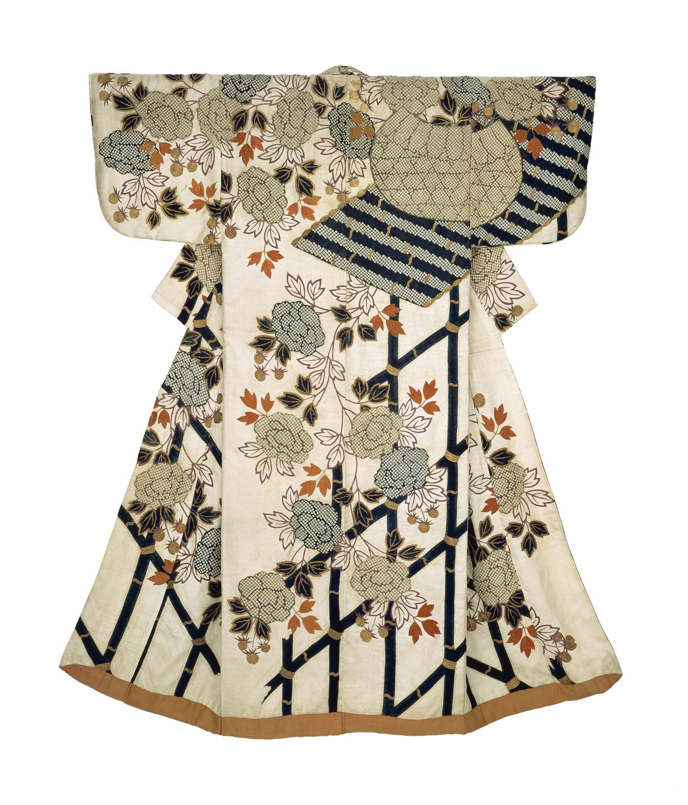 'White kimono (kosode) patterned with bamboo and peony prints' (Edo Period) | © 2013 MUSEUM OF FINE ARTS, BOSTON
