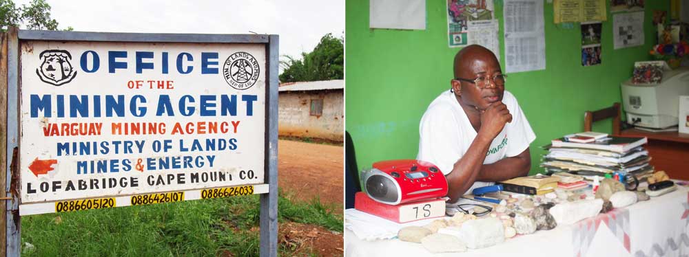 （左）リベリアのグランドケープマウント州の採掘担当官事務所を示す看板。 （右）インタビューに答えるグランドケープマウント州の採掘担当官（Photography: Chie Murakami, 2014, Grand Cape Mount County, Liberia）