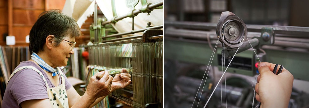 （左）経糸を一本ずつ織り機のパーツに通して経糸を製織用に整える工程「経通し」。最大2000本にもなる経糸を、細い穴に一本ずつ手作業で通していく、集中力と根気のいる仕事。このときも、糸に張りを持たせるのが重要。 （右）「割つなぎ」という作業。複数本の綿糸を束ねていく工程（合糸）で、糸のつなぎ目を一本ずつわずかにずらしながらつなぐことで、一括りで結ぶ機械ではできない小さな結び目に。後の製織工程での機械トラブルを防ぎ、均一に整った織り目と耳を作るうえで欠かせない作業。