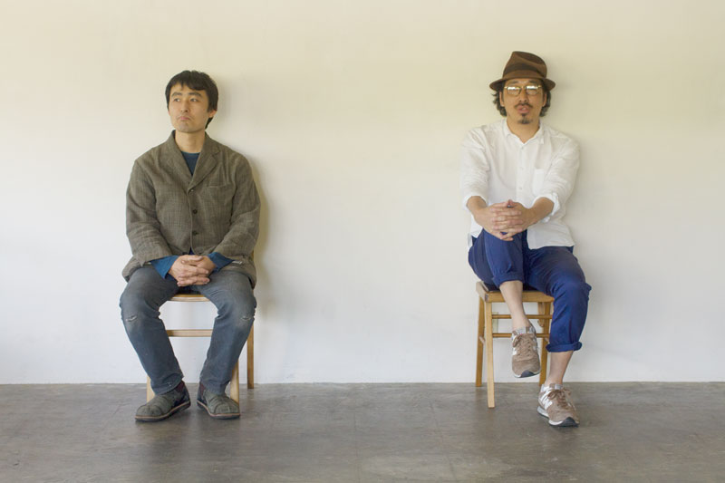 (左)作家・曽田耕。「NPW」を考案した。(右)ふるもとひろし。「NPW」に「こと」の価値を見出し、ワークショップに。(撮影:CARLOS)