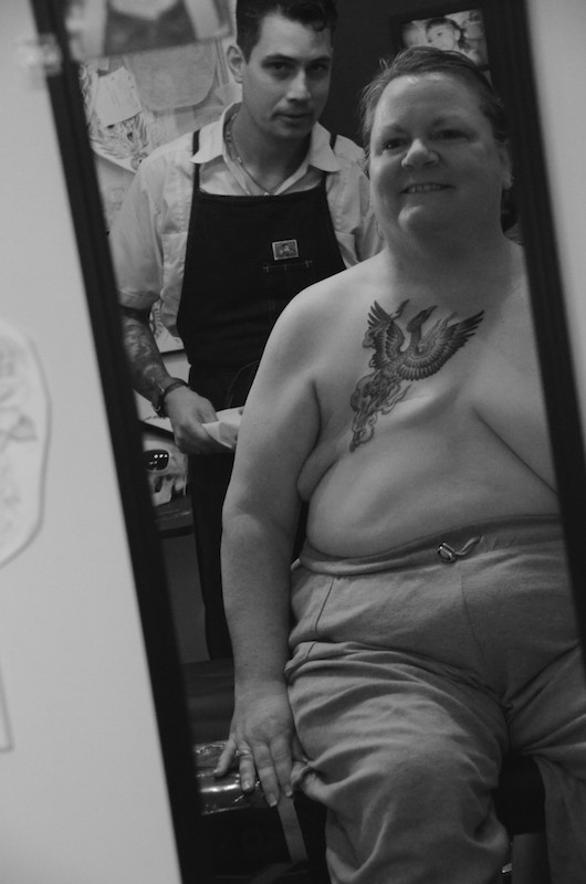 2014年コロラド州ボルダーでの「P.ink Day」参加者。(Artist: Phill Bartell, Photography: Heidi Wagner at
P.ink Day Boulder, Colorado 2014, Courtesy of P.ink)