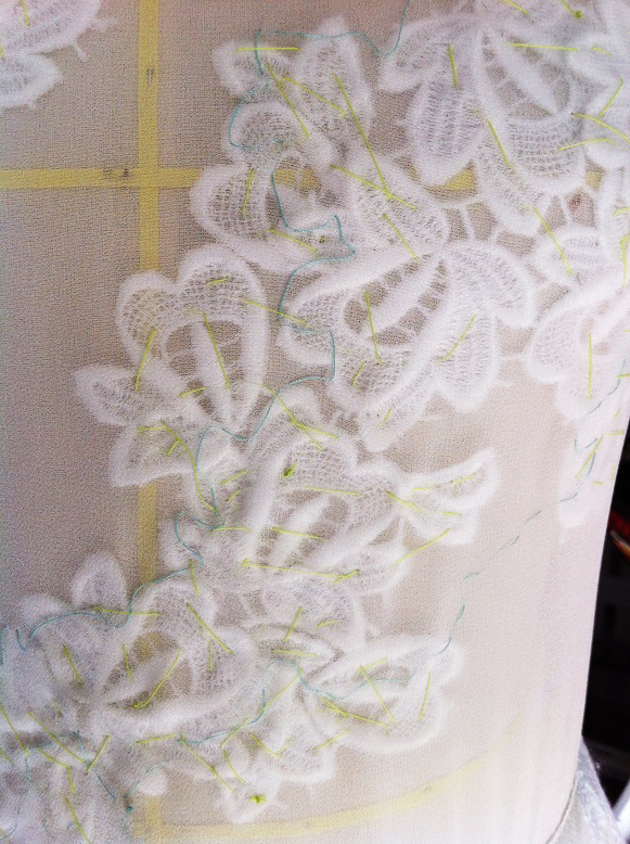 france-wedding-dress-lace-2