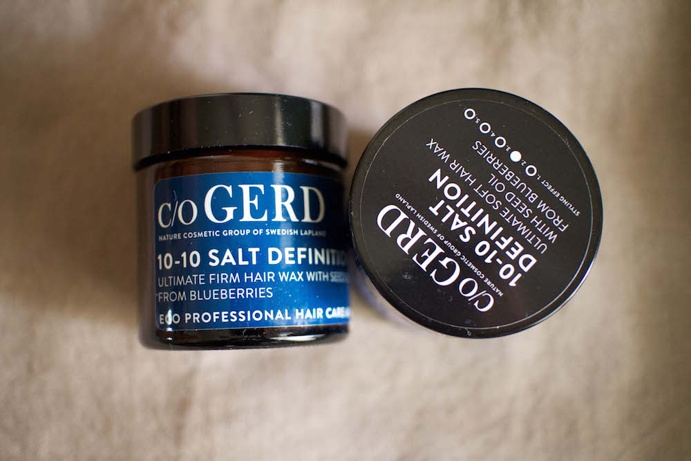 塩が結晶を作る原理で作られた「care of GERD」のヘアワックス。塩が水分を飛ばし、髪を固めます。（Photography: MAYUKO NAKAISHI）