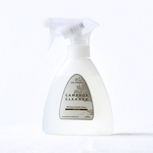 くすのきクリーナー(¥1,800+税、250ml)