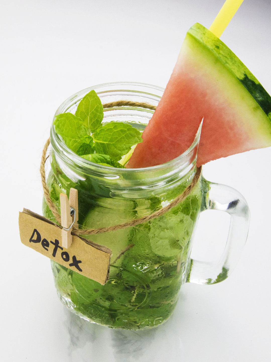 SUMMER DETOX WATER