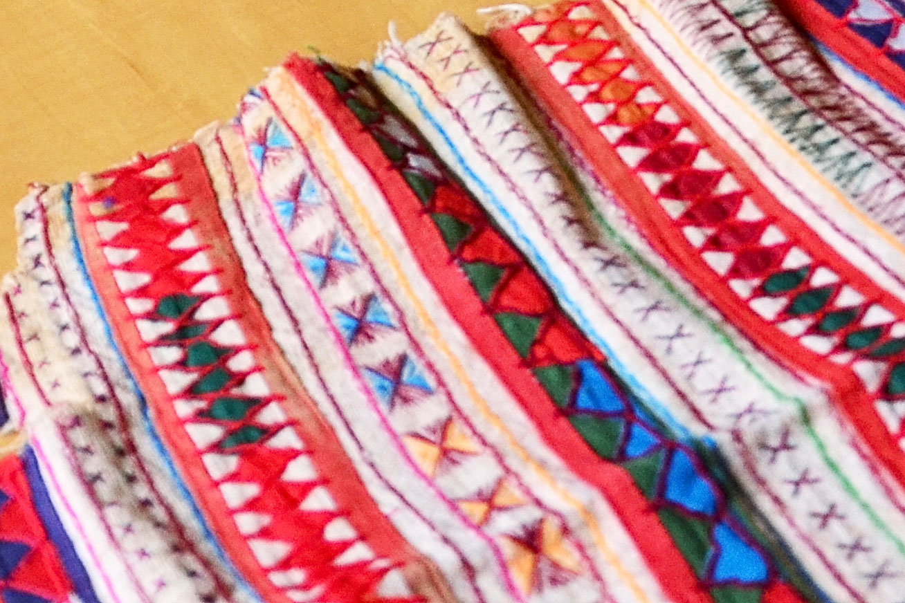 FUJI TATE P氏がたまたまコレクションに加えていたタイのアカ族の刺繍生地。