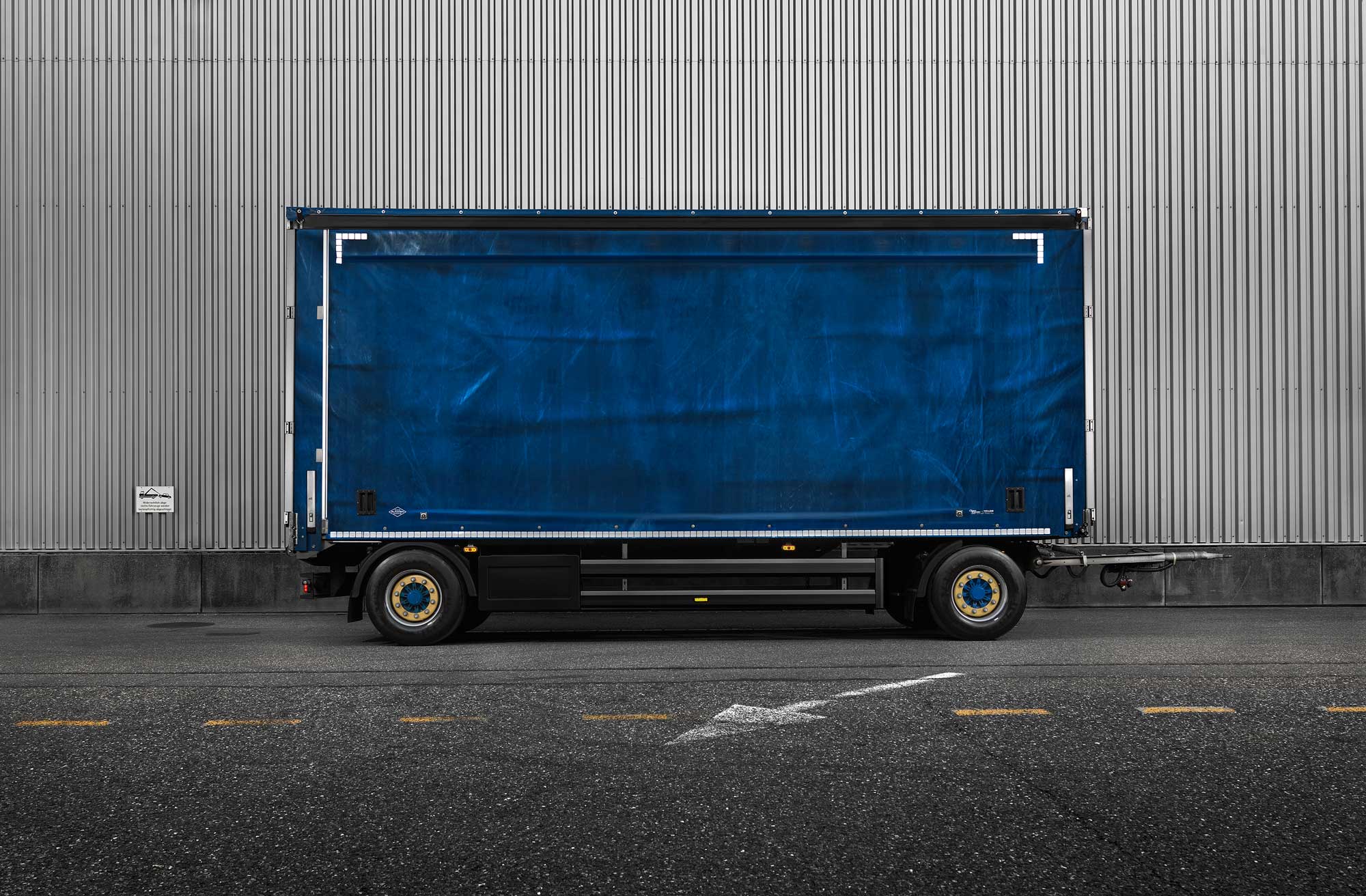 trueblue_truck_onanzig_rgb_highres