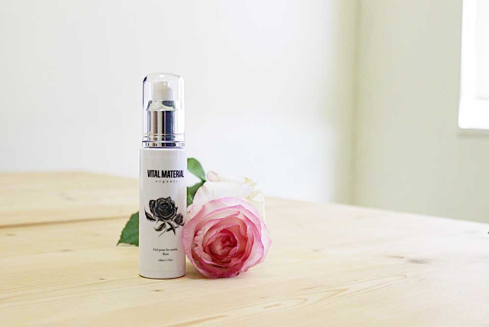 「VITAL MATERIAL」ハンドジェル ローズ 50ml 〈1,500円+税〉